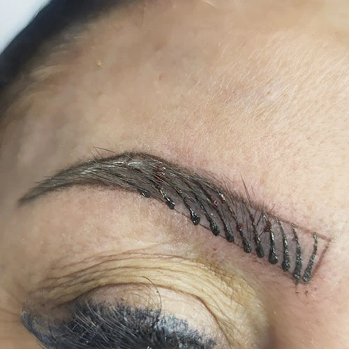 Proceso de microblading en Sevilla