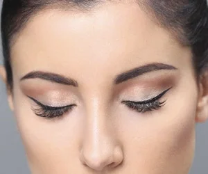 Mejor precio de eyeliner micropigmentación de párpados en Sevilla